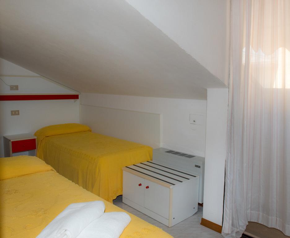 Hotel Malibran Лидо ди Йезоло Екстериор снимка